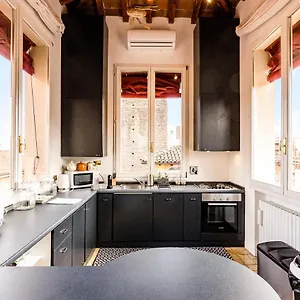 Altabella Panoramic Tower Apartment